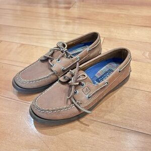 Sperry Brown Leather Boat Shoes with Moc-Toe Design